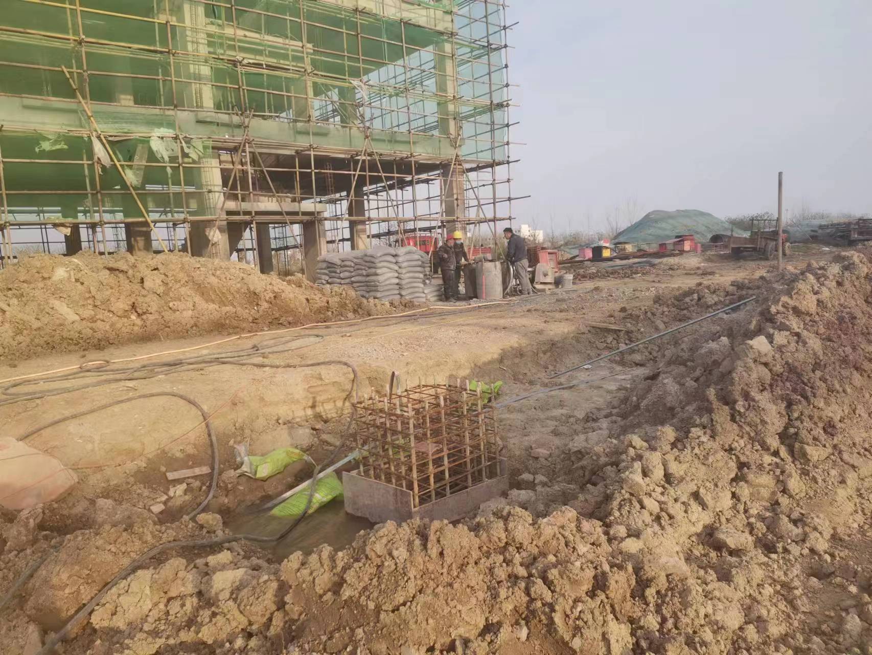 青冈当桥梁出现裂缝的时候应该及时加固修补